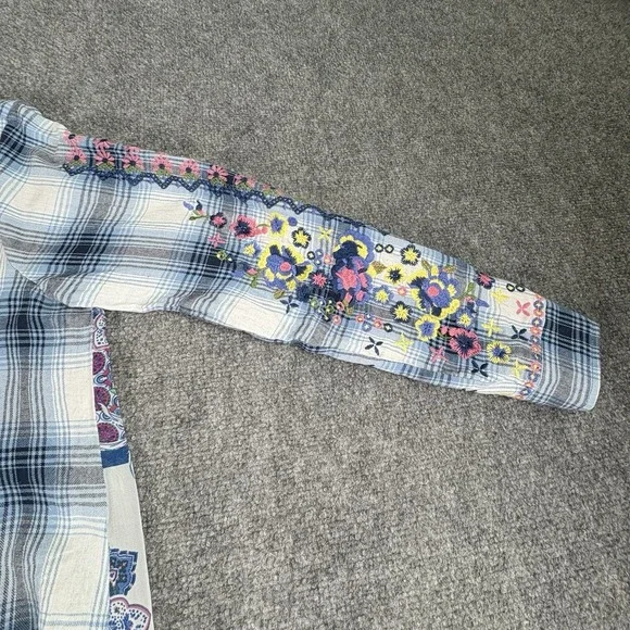 Andree by Unit Boho Tunic Top M Blue Plaid‎ Floral Embroidered Patchwork Tassels - Picture 4 of 14